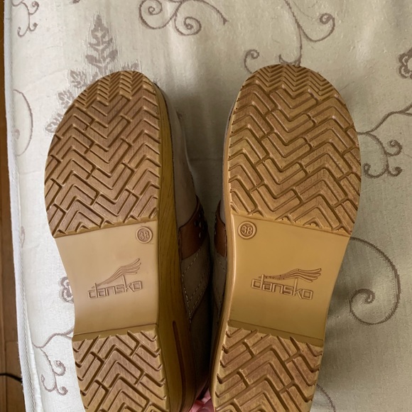 Size 38 Dansko’s - Picture 3 of 4